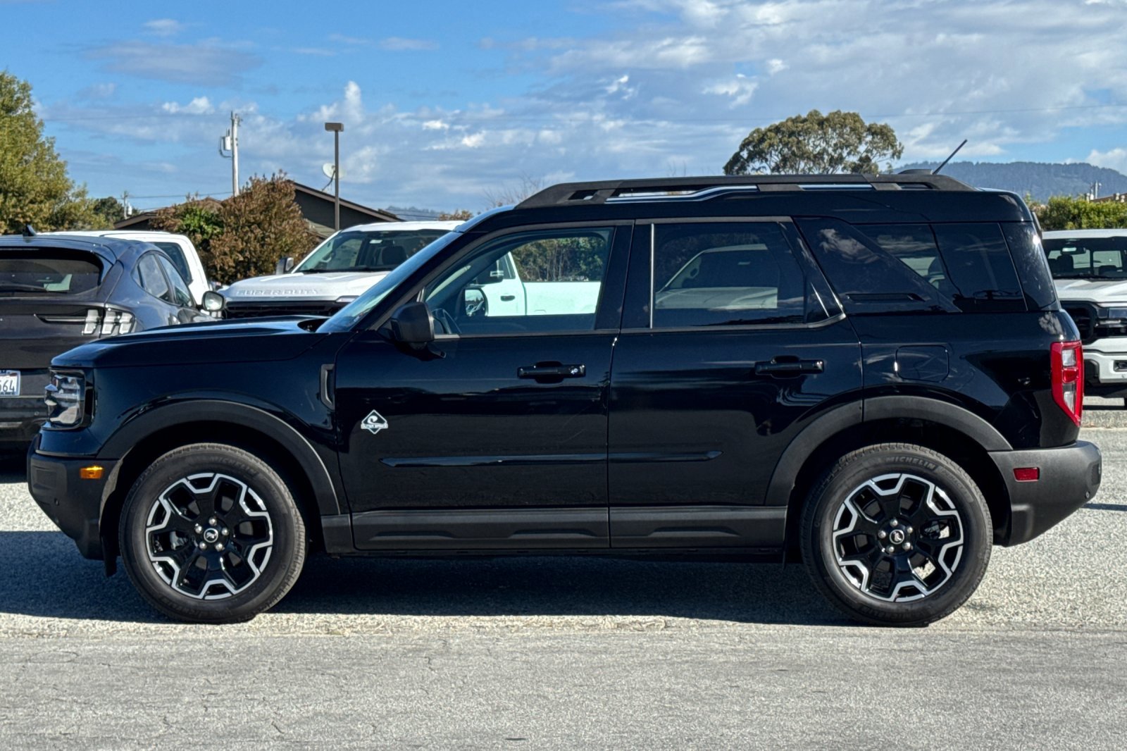 Used 2025 Ford Bronco Sport Outer Banks w/ Outer Banks Tech Package+ image 2