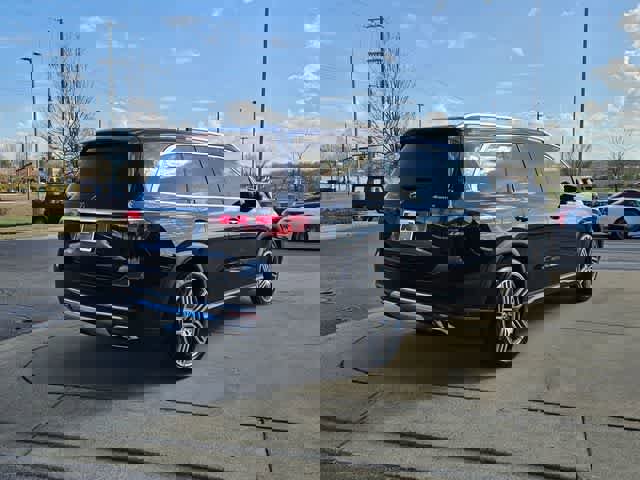 Certified 2025 Mercedes-Benz GLS 450 4MATIC image 8