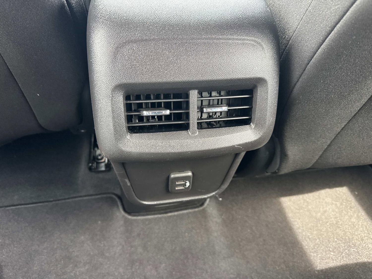 Used 2024 Chevrolet Equinox LT FWD image 17