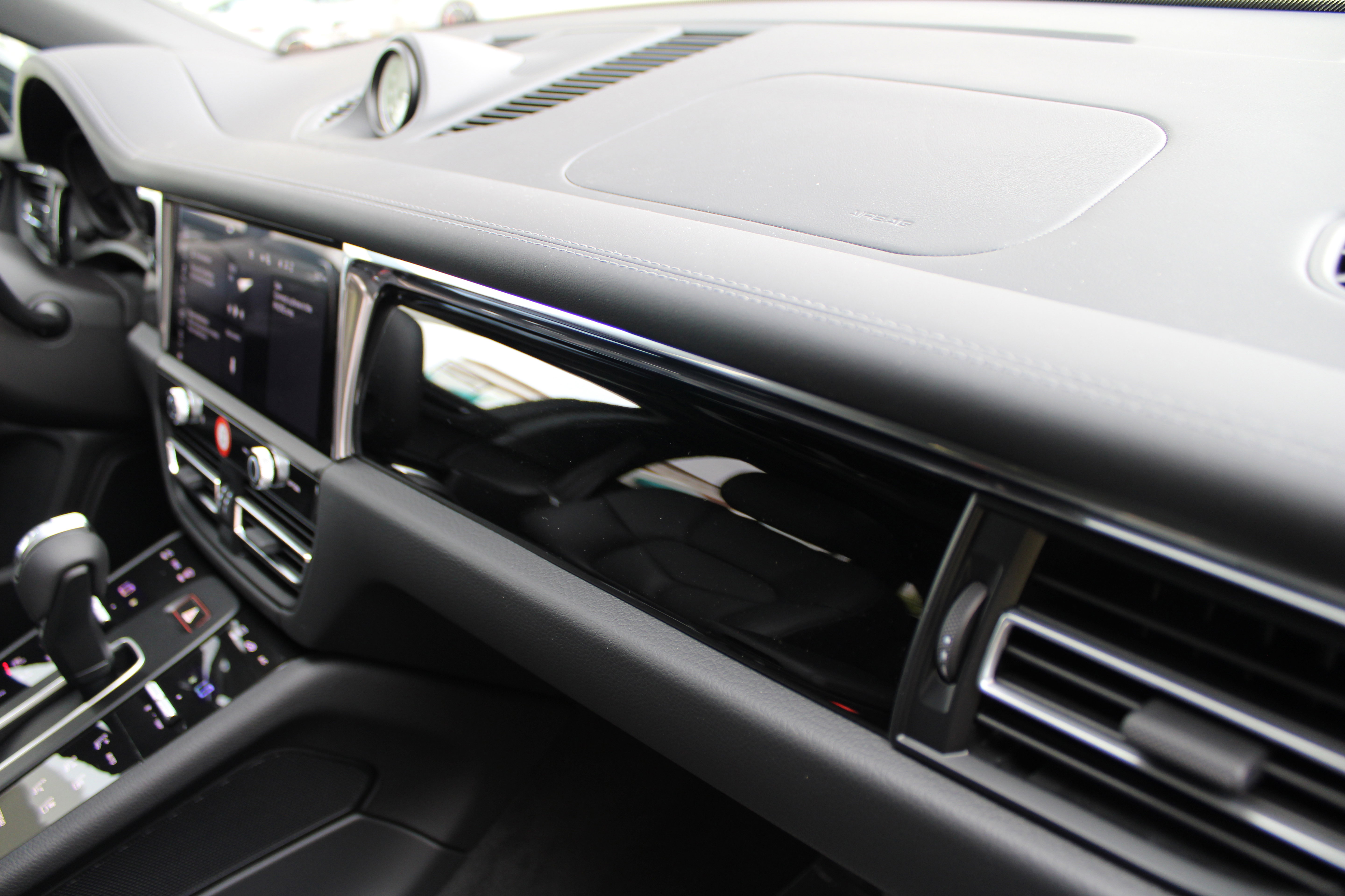 New 2025 Porsche Macan image 26