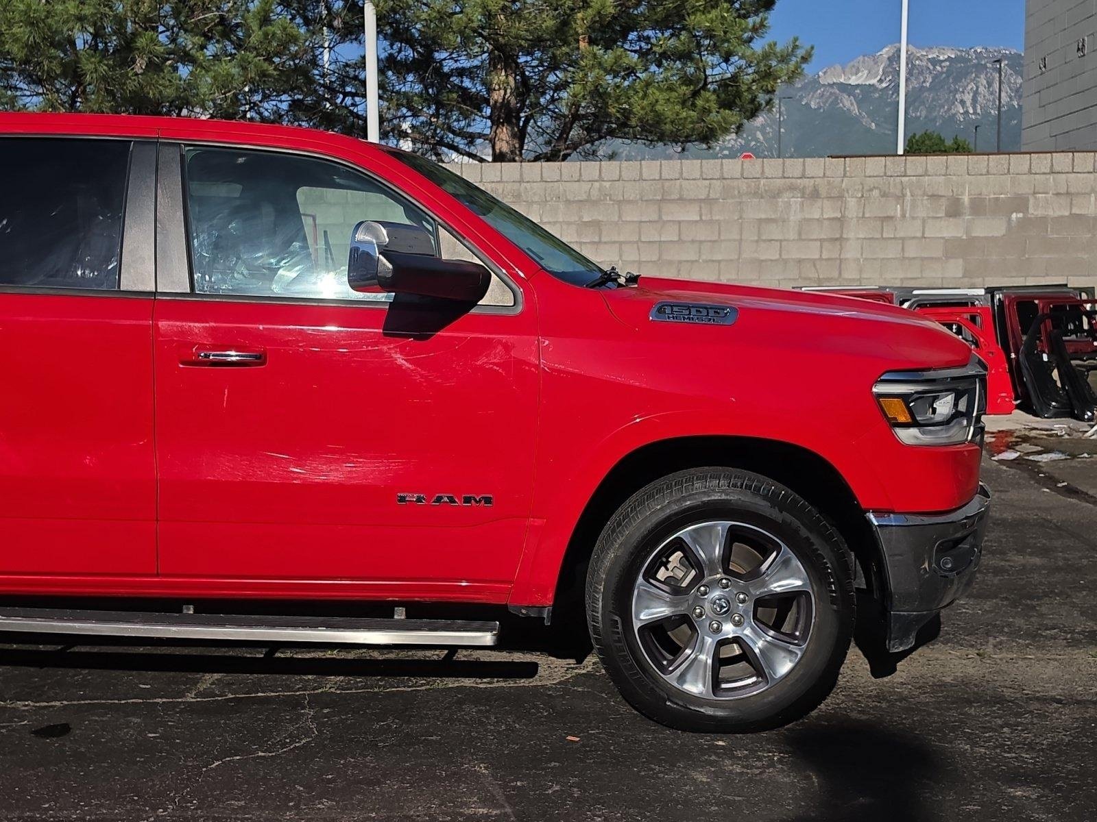 Used 2019 RAM 1500 Laramie AWD/4WD image 11