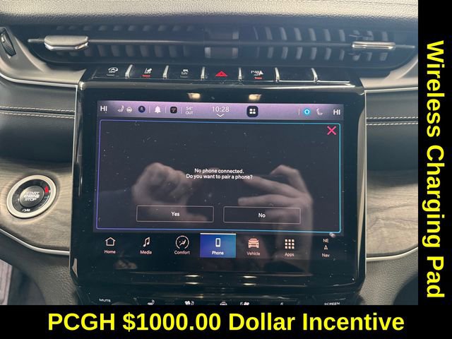 Used 2024 Jeep Grand Cherokee Limited w/ Luxury Tech Group II image 18