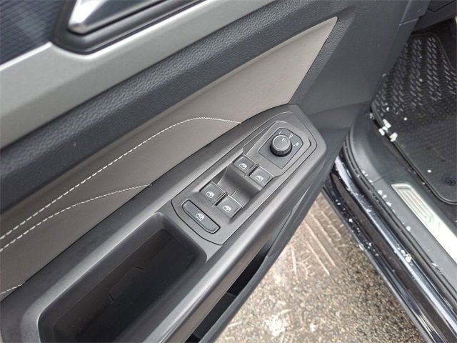 Used 2023 Volkswagen Atlas SEL R-Line image 16