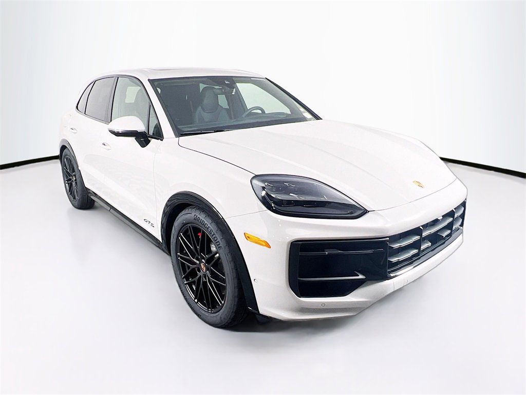 New 2026 Porsche Cayenne GTS image 7