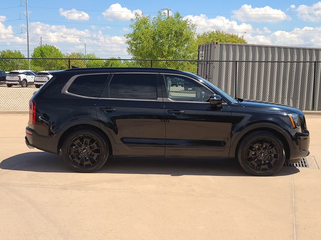 Used 2022 Kia Telluride SX w/ Nightfall Edition Package image 4