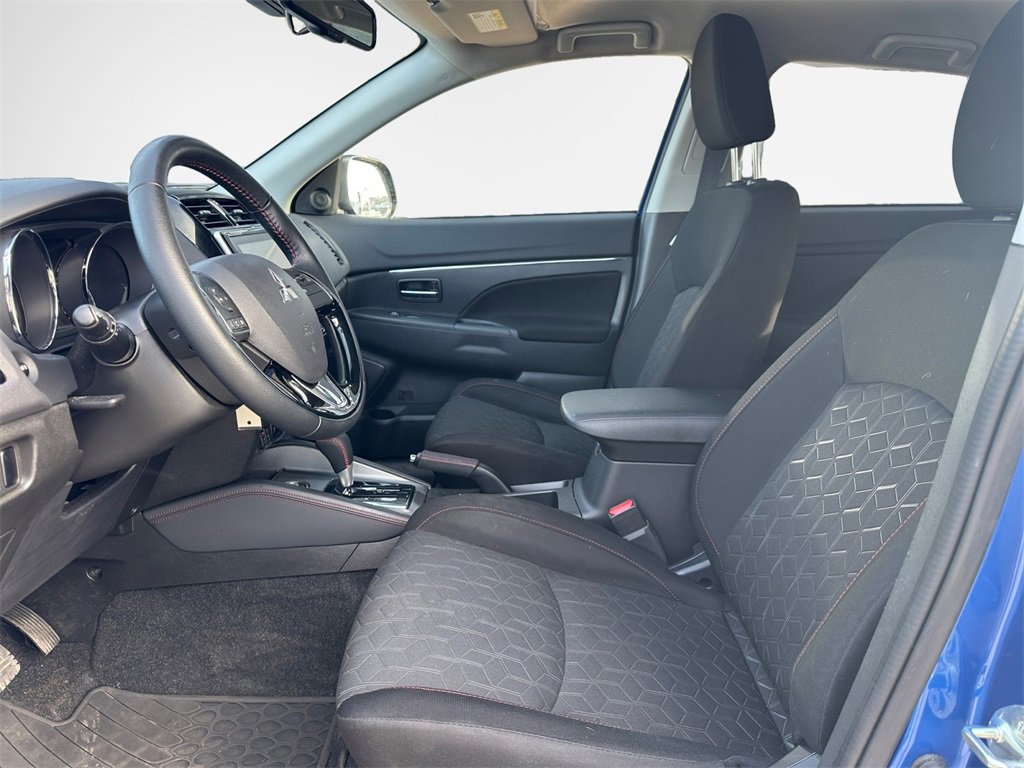 Used 2024 Mitsubishi Outlander Sport LE image 12