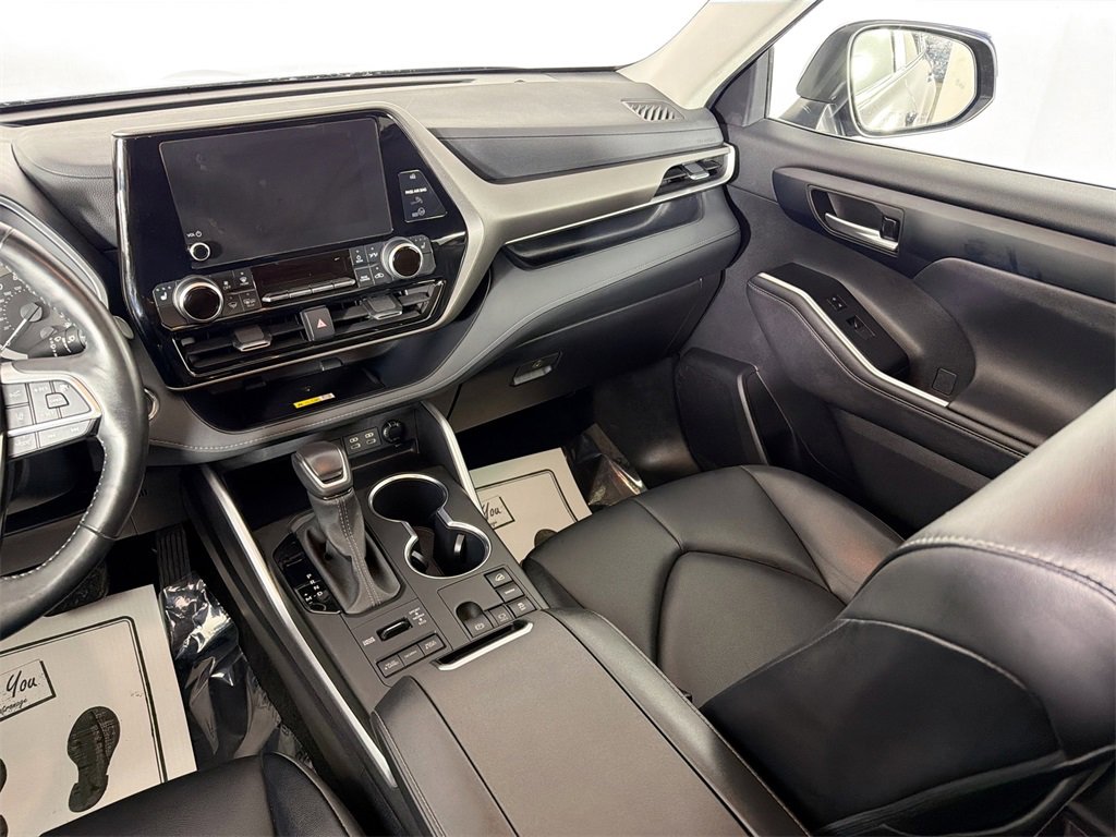 Used 2023 Toyota Highlander L image 20