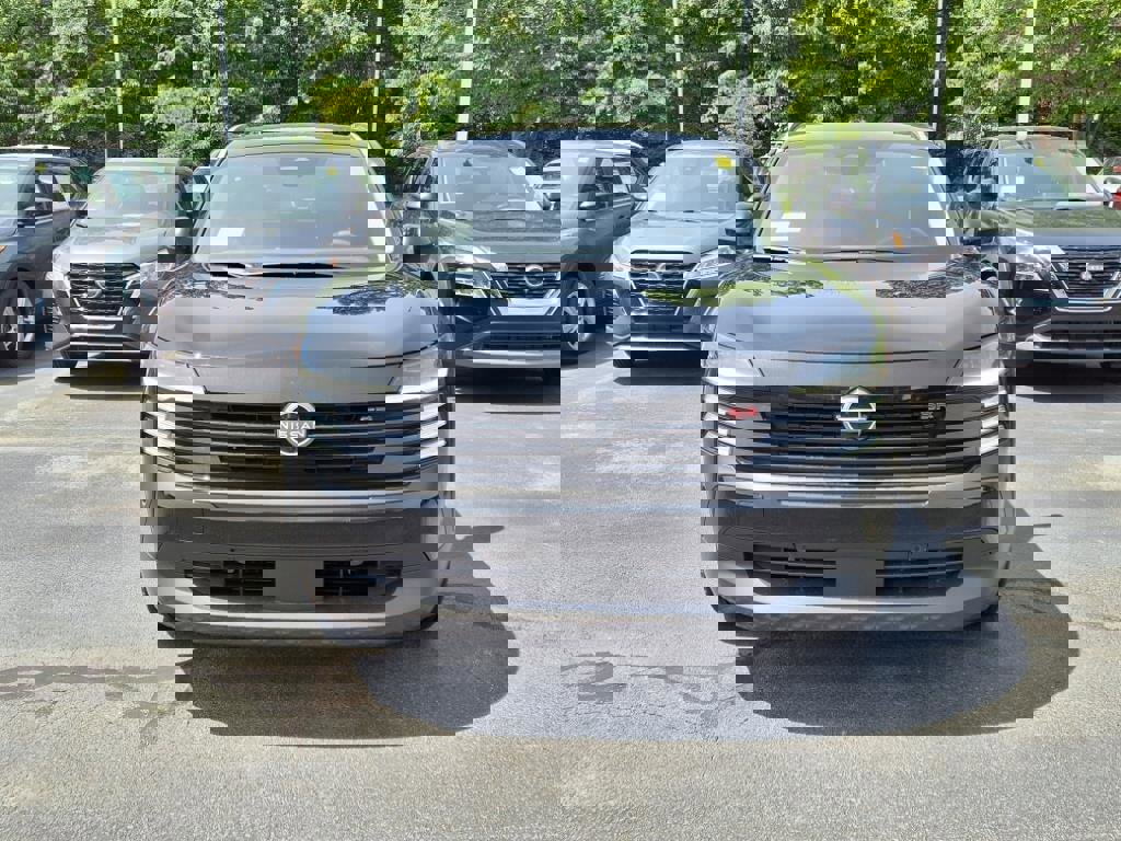 New 2025 Nissan Kicks SR image 2