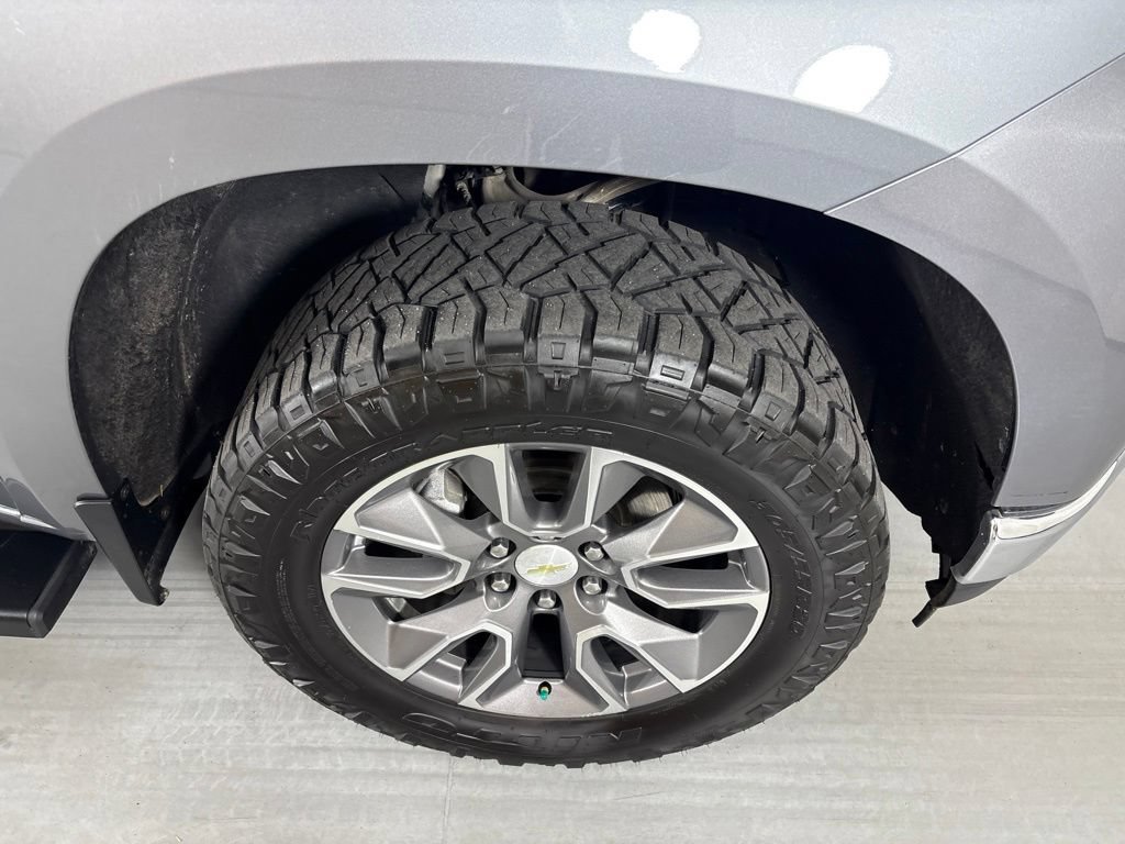 Used 2019 Chevrolet Silverado 1500 LTZ AWD/4WD image 14