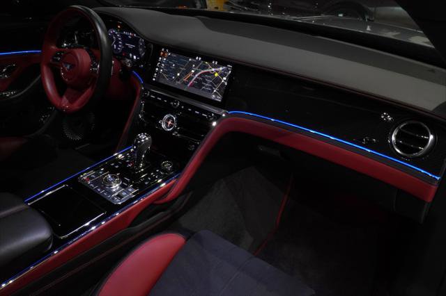 Used 2023 Bentley Flying Spur V8 image 16