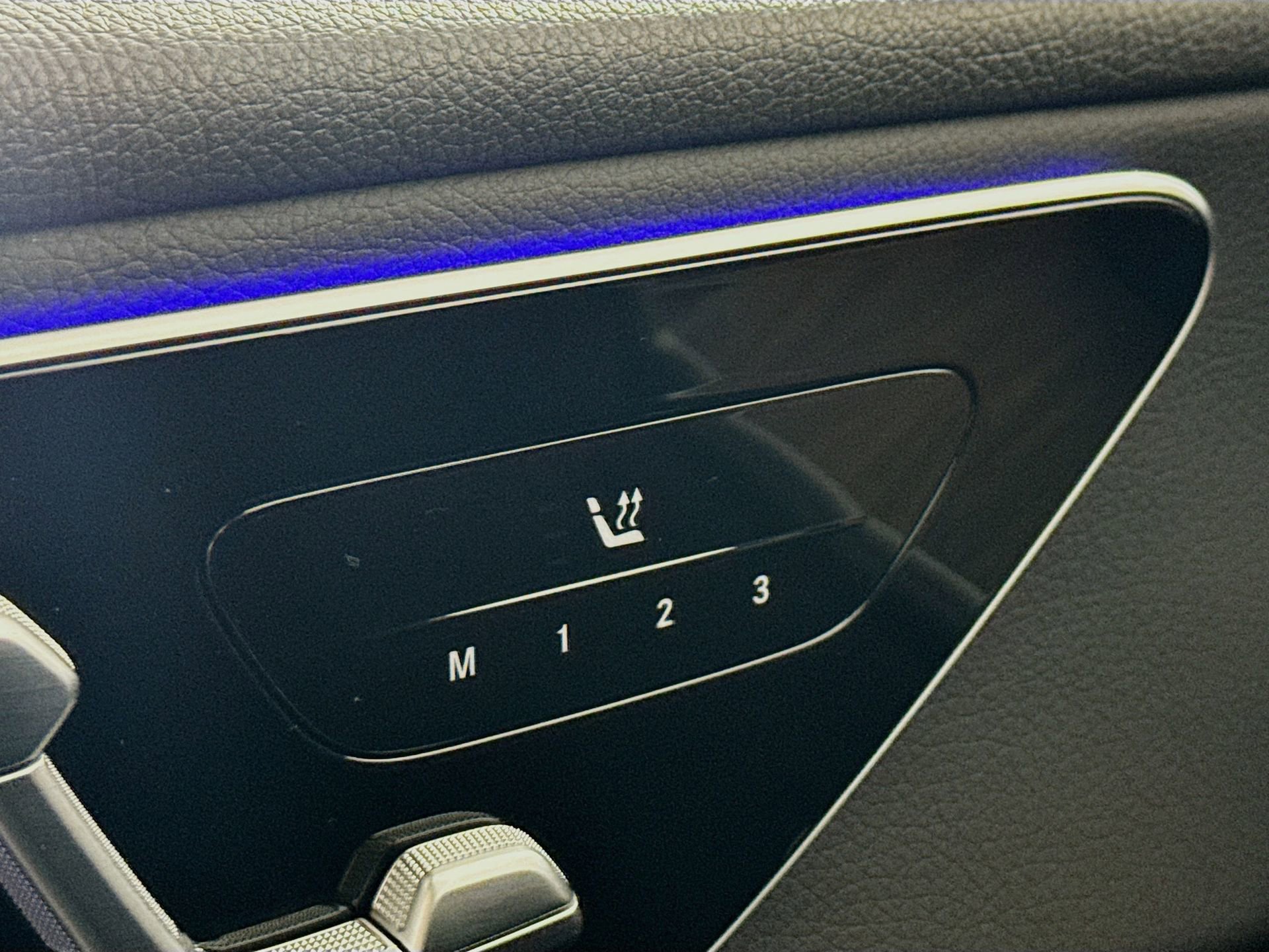 Certified 2025 Mercedes-Benz GLC 300 image 21