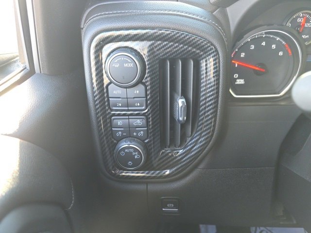 Used 2021 Chevrolet Silverado 1500 LT Trail Boss w/ Bed Protection Package image 16