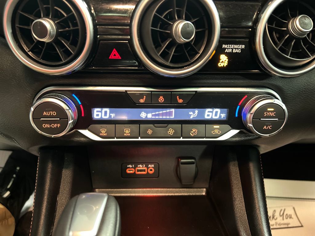 Used 2023 Nissan Sentra SR w/ SR Premium Package FWD image 17