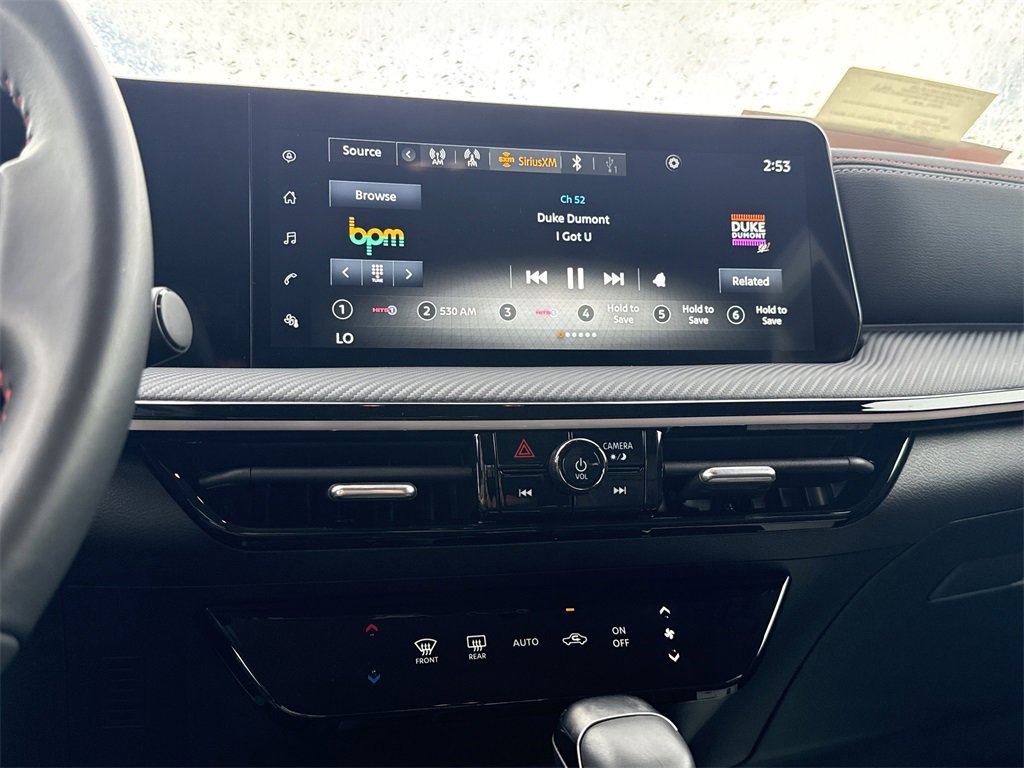 Certified 2025 Nissan Kicks SR image 30