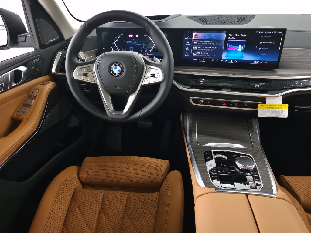 New 2027 BMW X7 xDrive40i AWD/4WD image 13