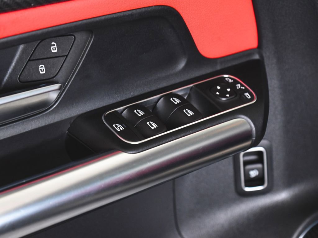 Used 2024 Mercedes-Benz GLA 35 AMG 4MATIC image 9