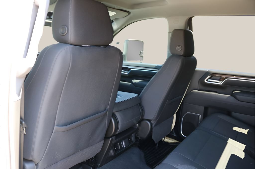 Used 2025 Chevrolet Silverado 3500 LT w/ Safety Package AWD/4WD image 16