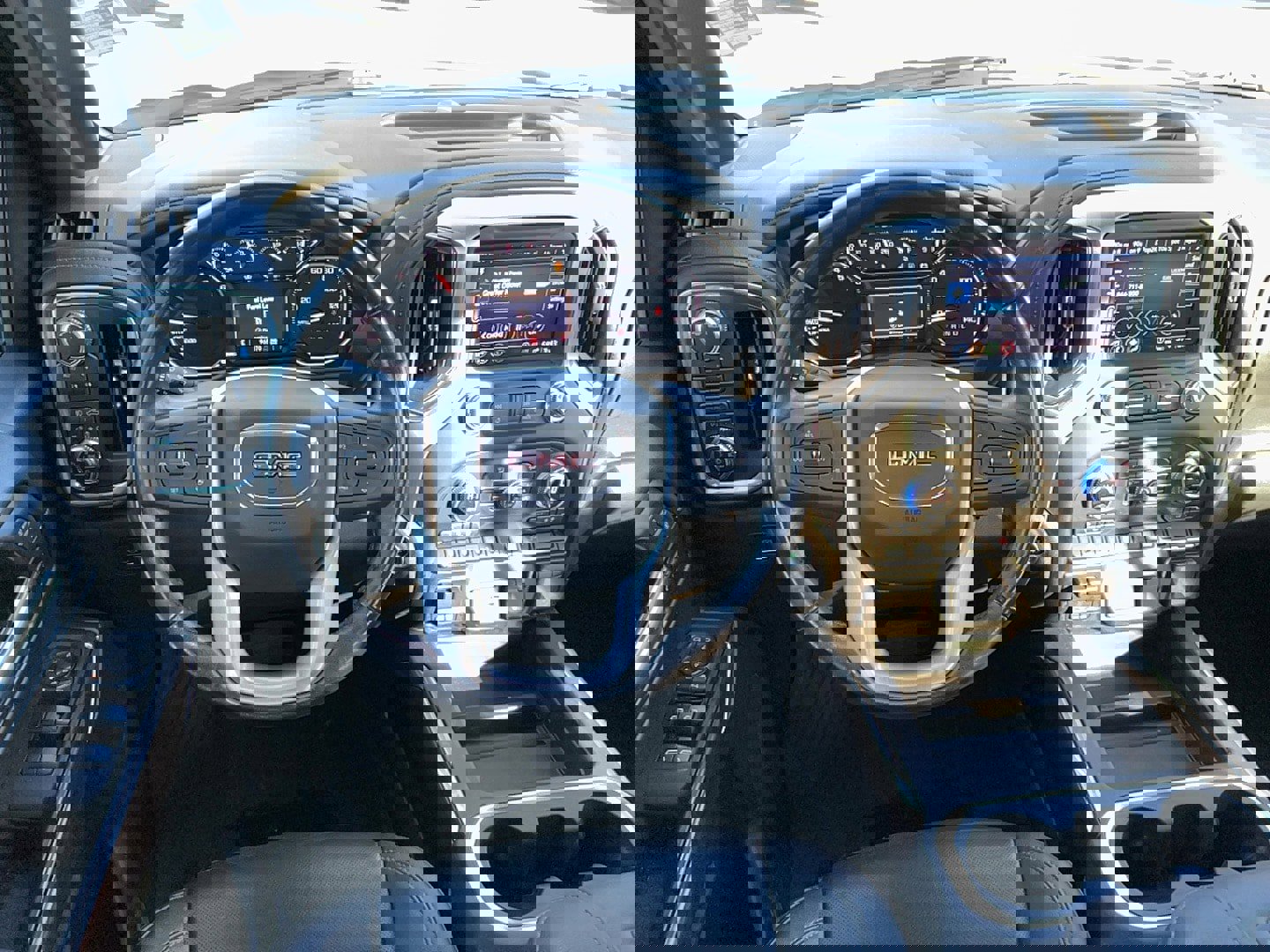 Used 2021 GMC Sierra 1500 SLT w/ SLT Premium Package image 19