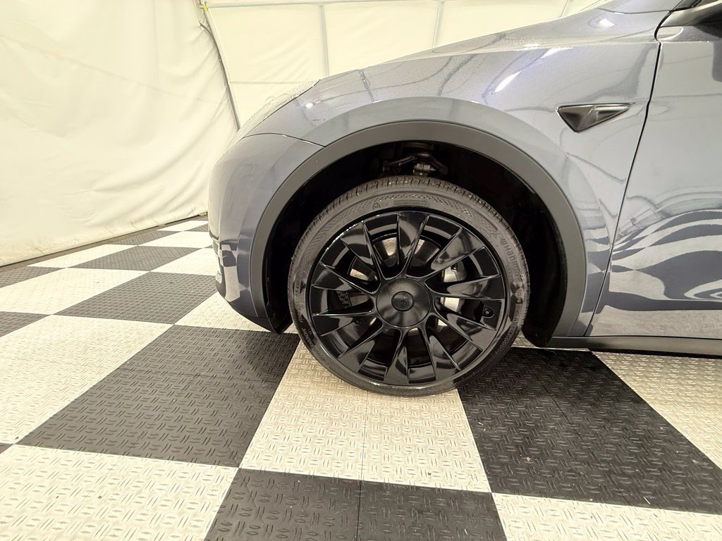 Used 2023 Tesla Model Y Long Range AWD/4WD image 11