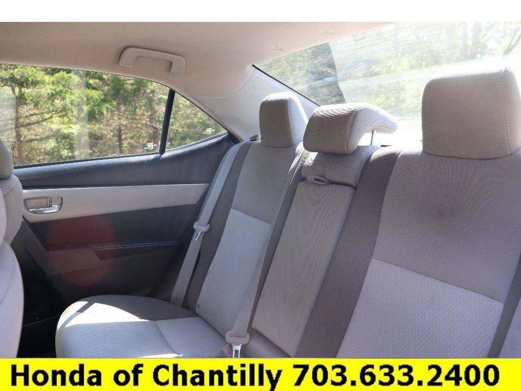 Used 2017 Toyota Corolla LE image 23