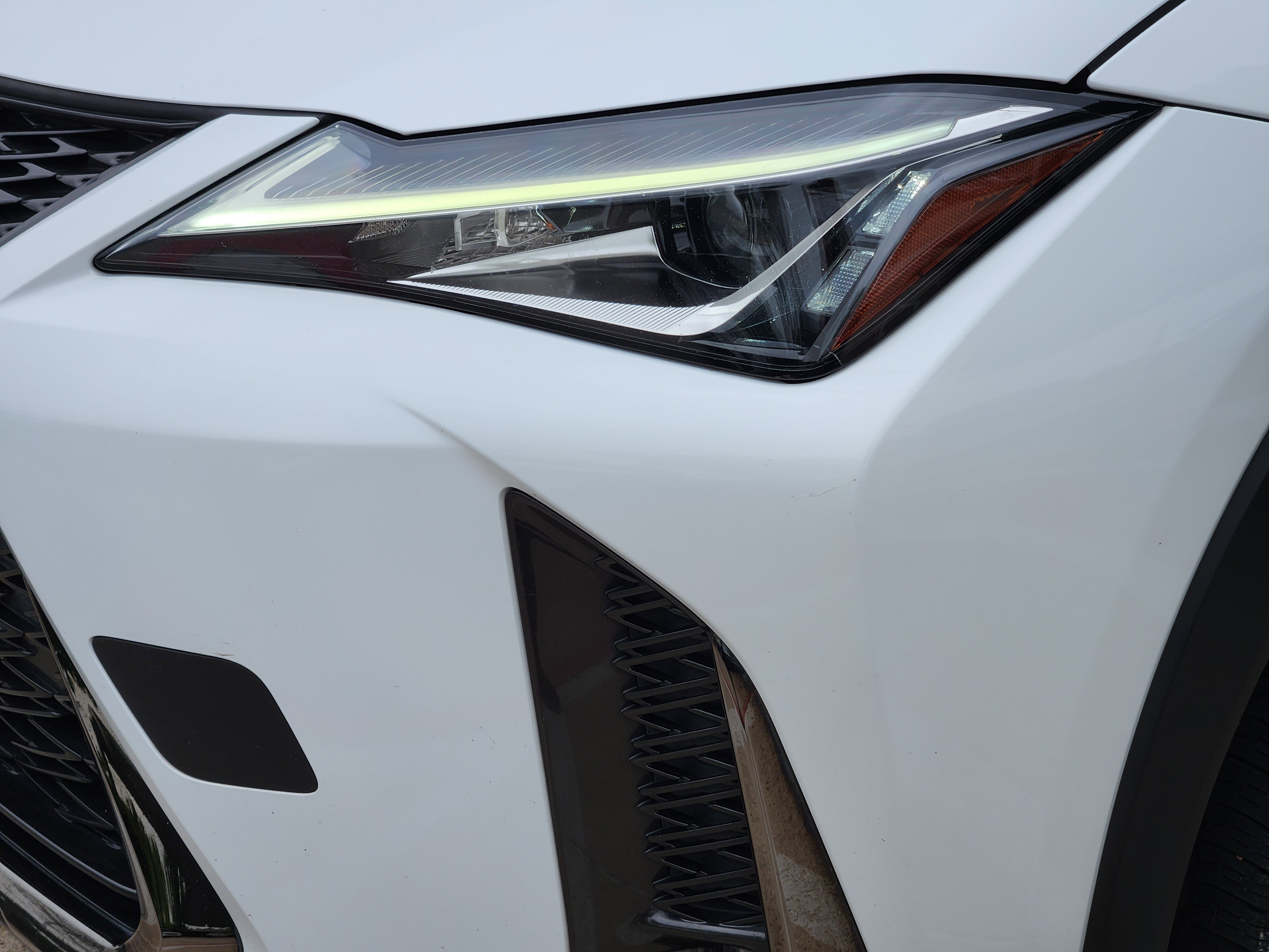 Used 2019 Lexus UX 200 F Sport w/ F Sport Premium Package FWD image 8