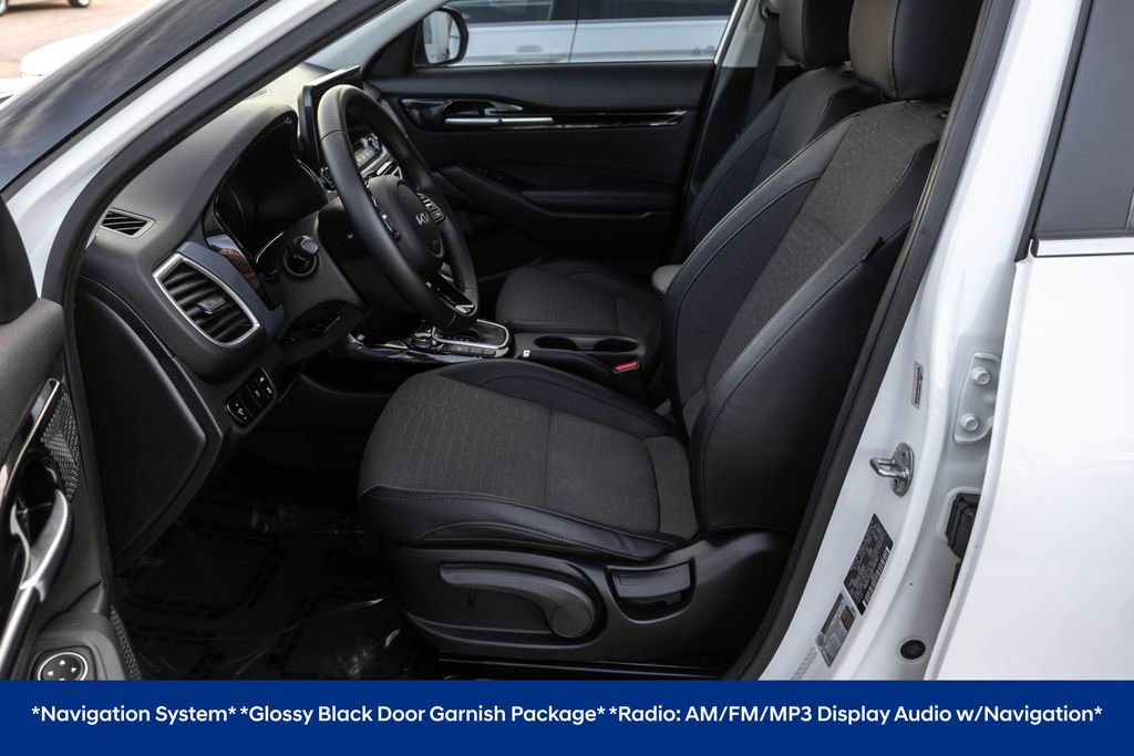 Used 2022 Kia Seltos Nightfall Edition image 6