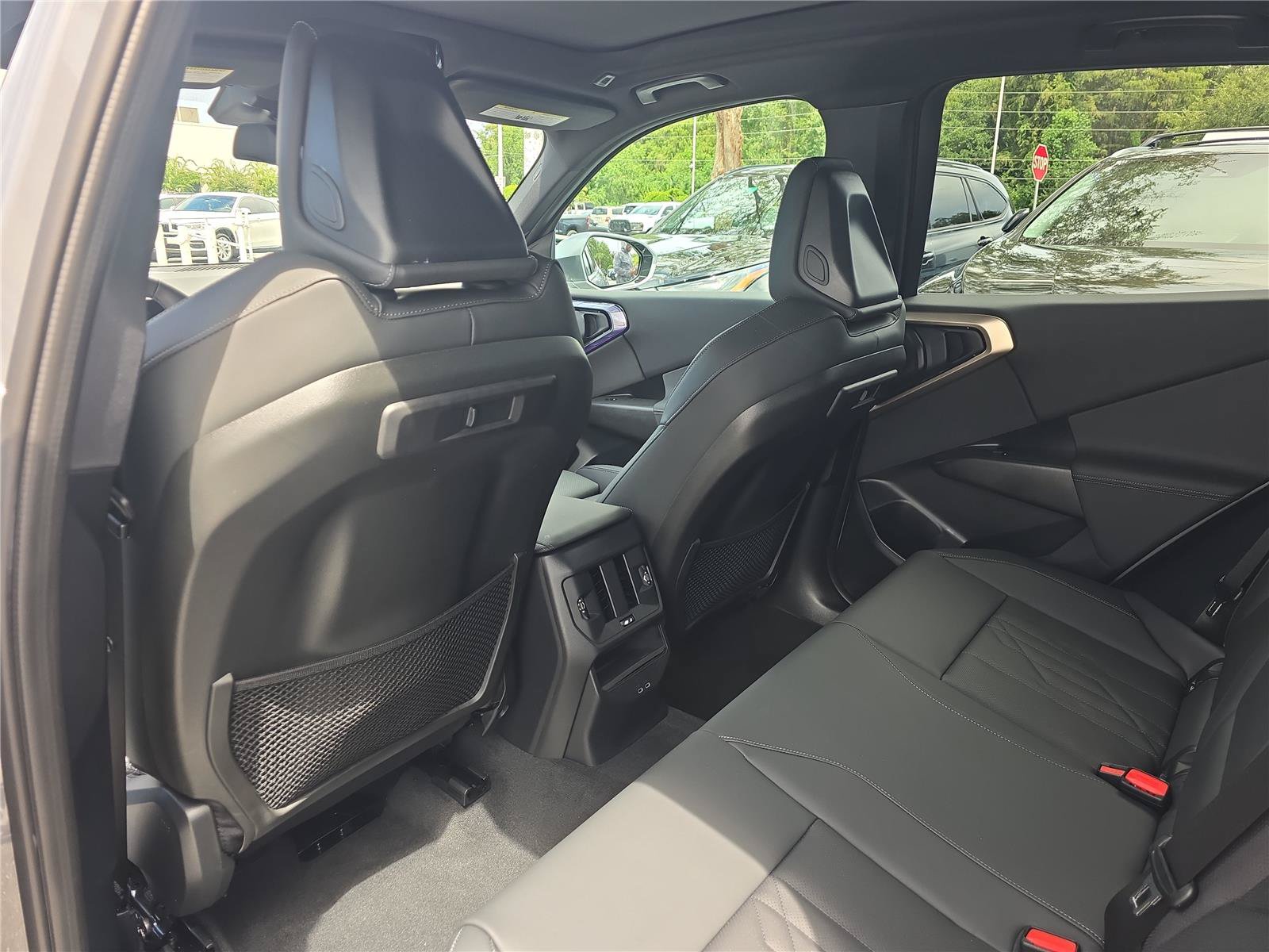 Used 2025 BMW X3 xDrive30i w/ Convenience Package AWD/4WD image 12