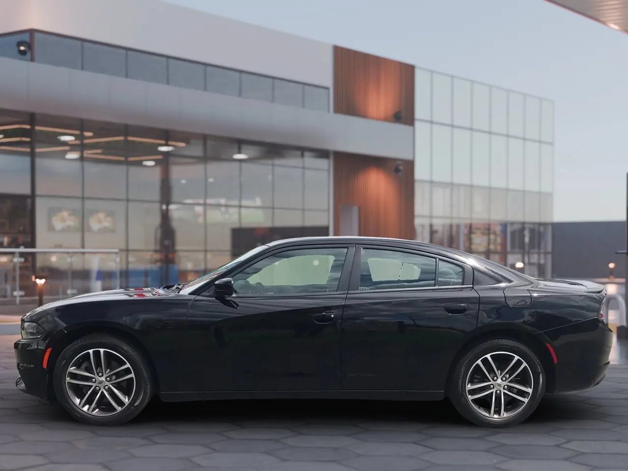 Used 2019 Dodge Charger SXT AWD/4WD image 8