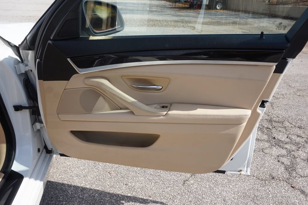 Used 2014 BMW 535i xDrive Sedan AWD/4WD image 29