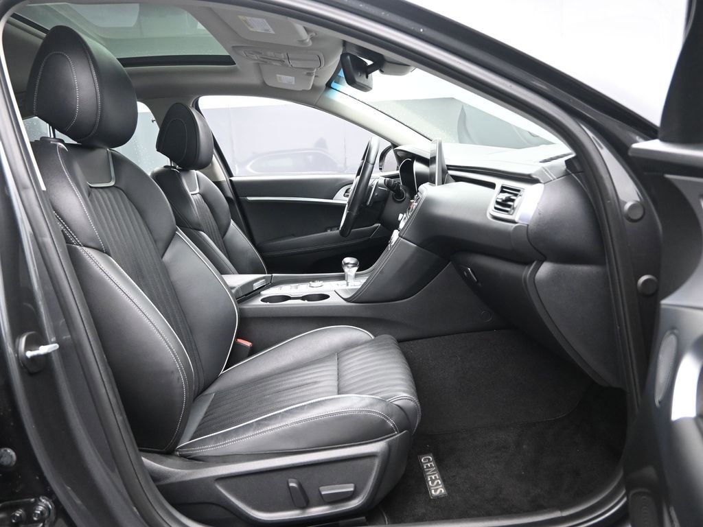 Used 2020 Genesis G70 2.0T w/ Elite Package image 36