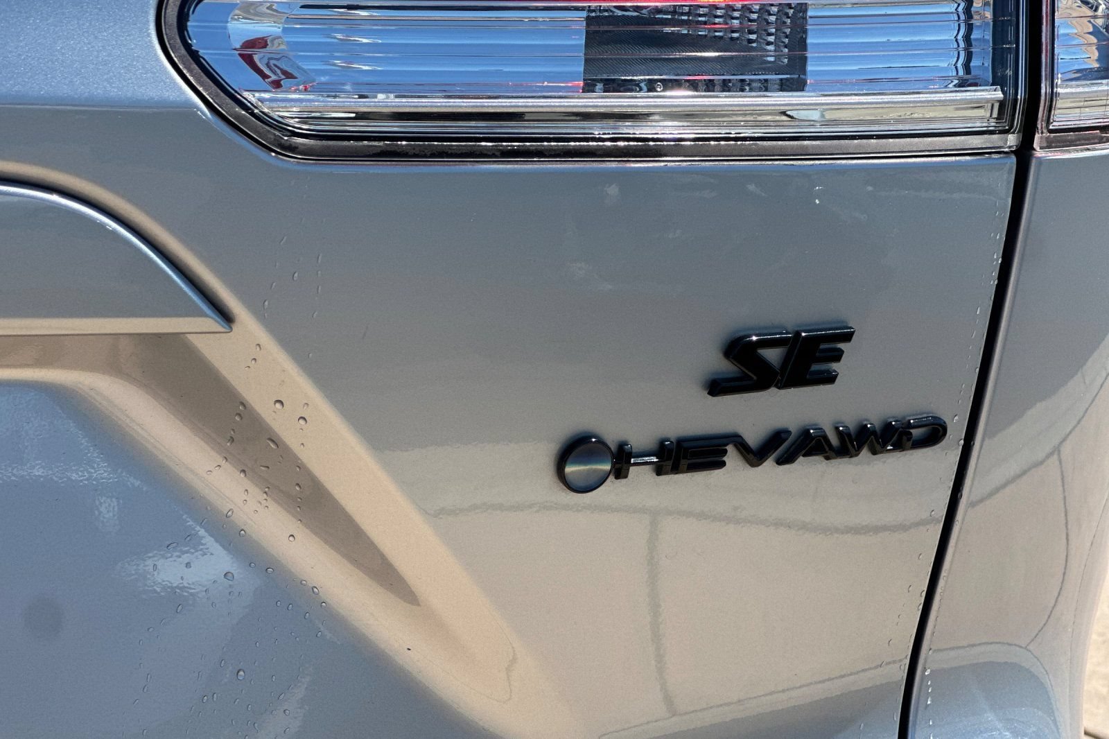 Used 2025 Toyota Corolla Cross AWD Hybrid image 33