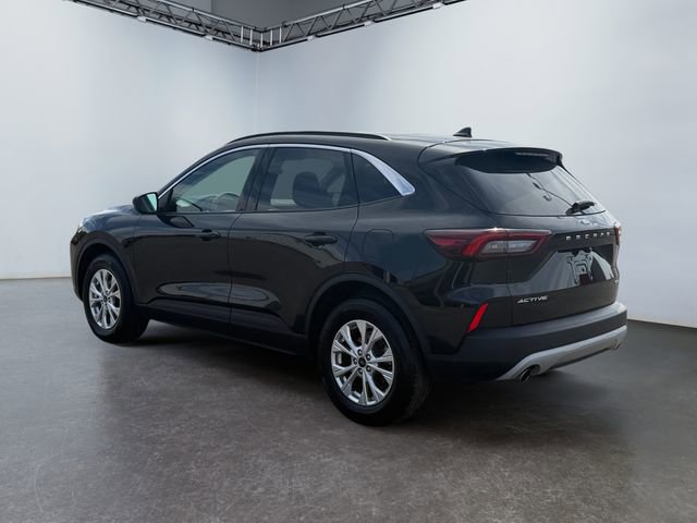 Used 2023 Ford Escape Active image 3