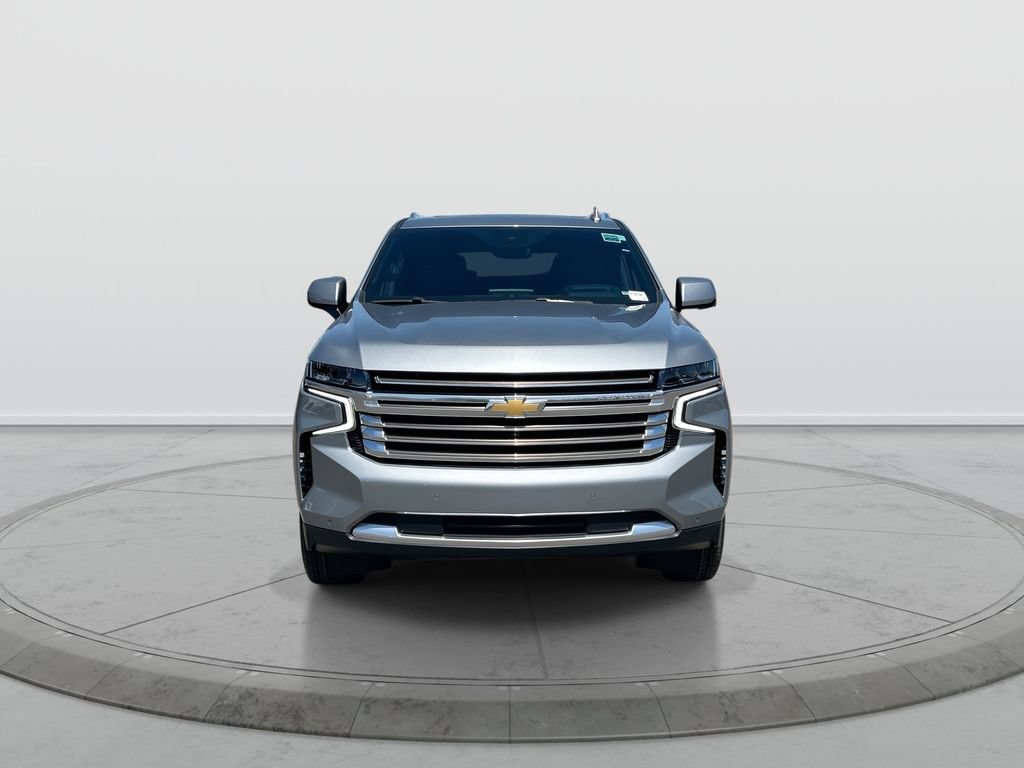 Used 2024 Chevrolet Tahoe High Country AWD/4WD image 3