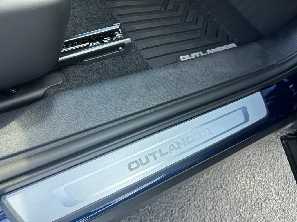New 2026 Mitsubishi Outlander SE FWD image 18
