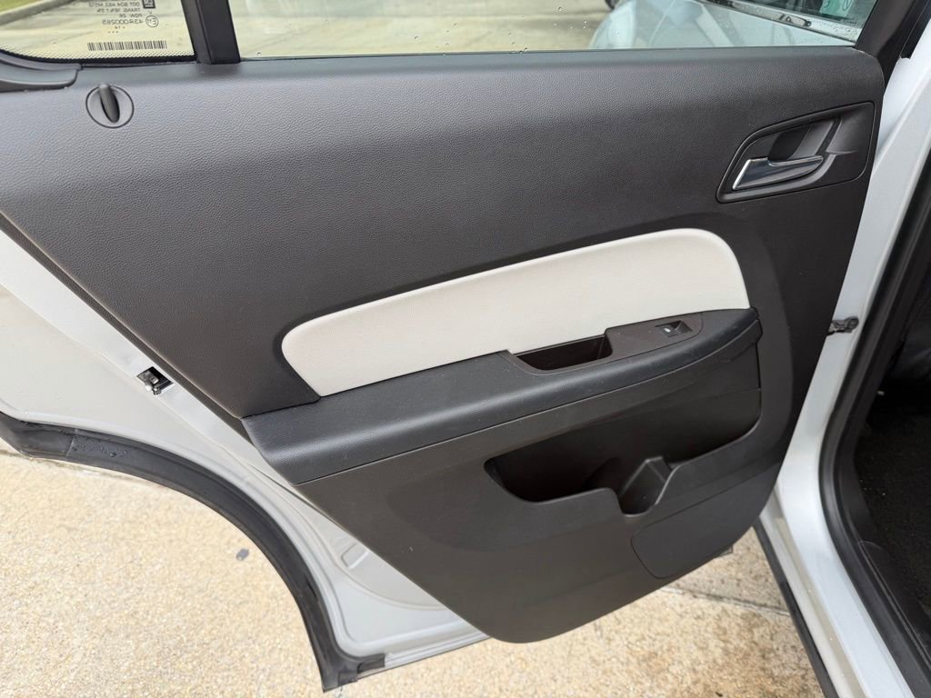 Used 2015 Chevrolet Equinox LT w/ Driver Convenience Package image 15