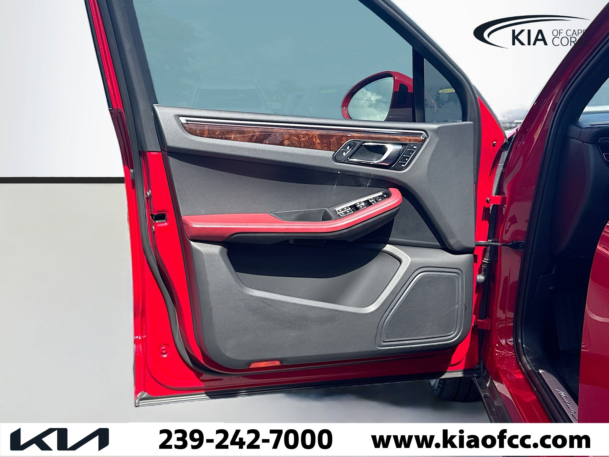 Used 2023 Porsche Macan S image 22