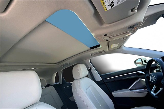 Used 2024 Audi Q3 2.0T Premium Plus w/ Premium Plus Package image 17