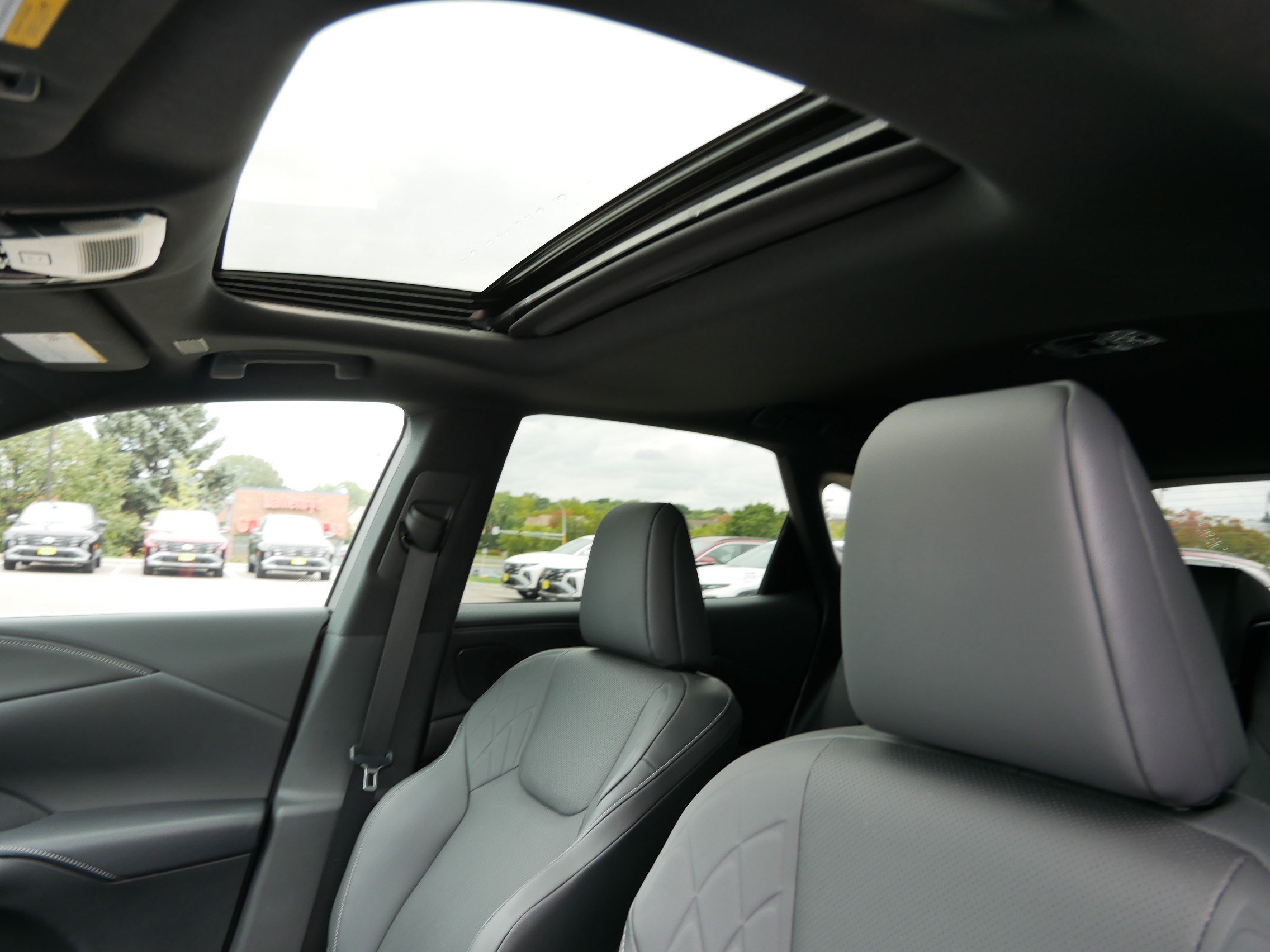 Used 2024 Lexus RX 350 AWD image 21