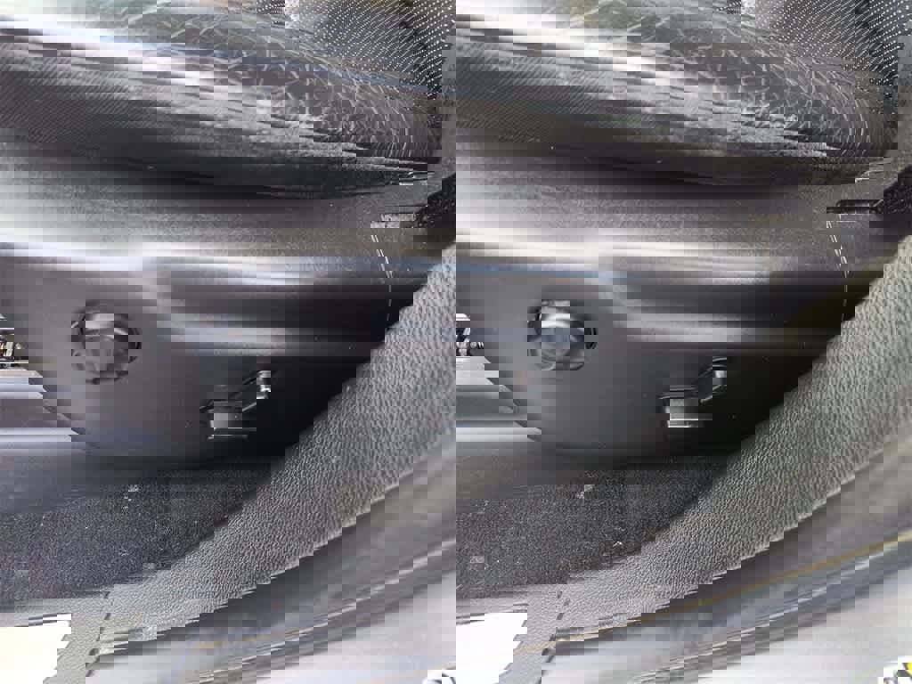 Used 2020 Jeep Grand Cherokee Limited w/ Luxury Group II image 12