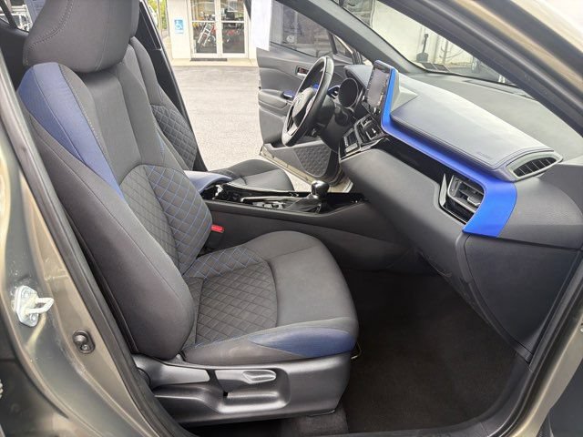 Used 2021 Toyota C-HR XLE FWD image 22