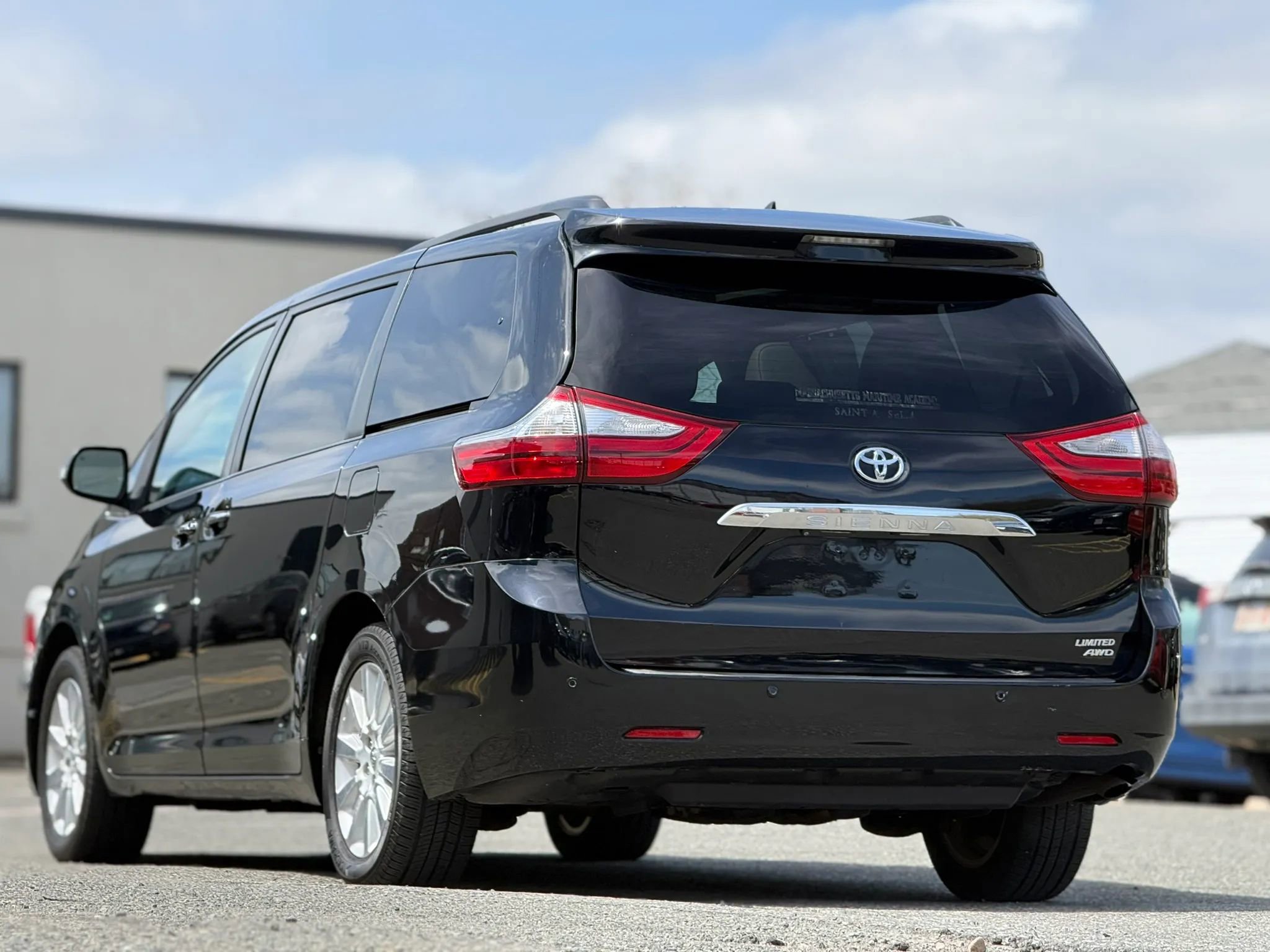 Used 2015 Toyota Sienna Limited AWD/4WD image 4