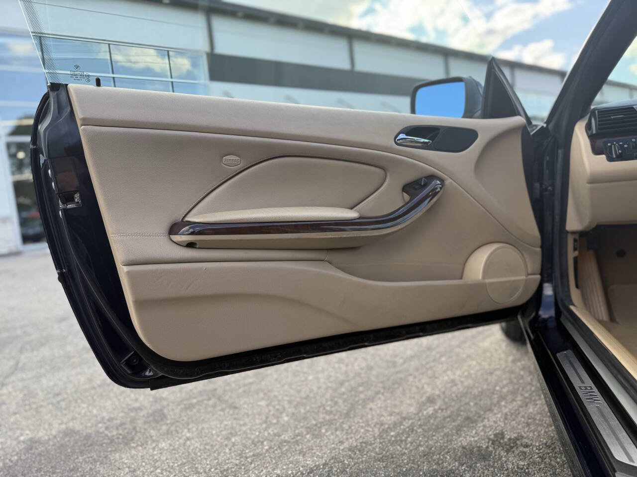 Used 2005 BMW 325Ci Convertible image 16