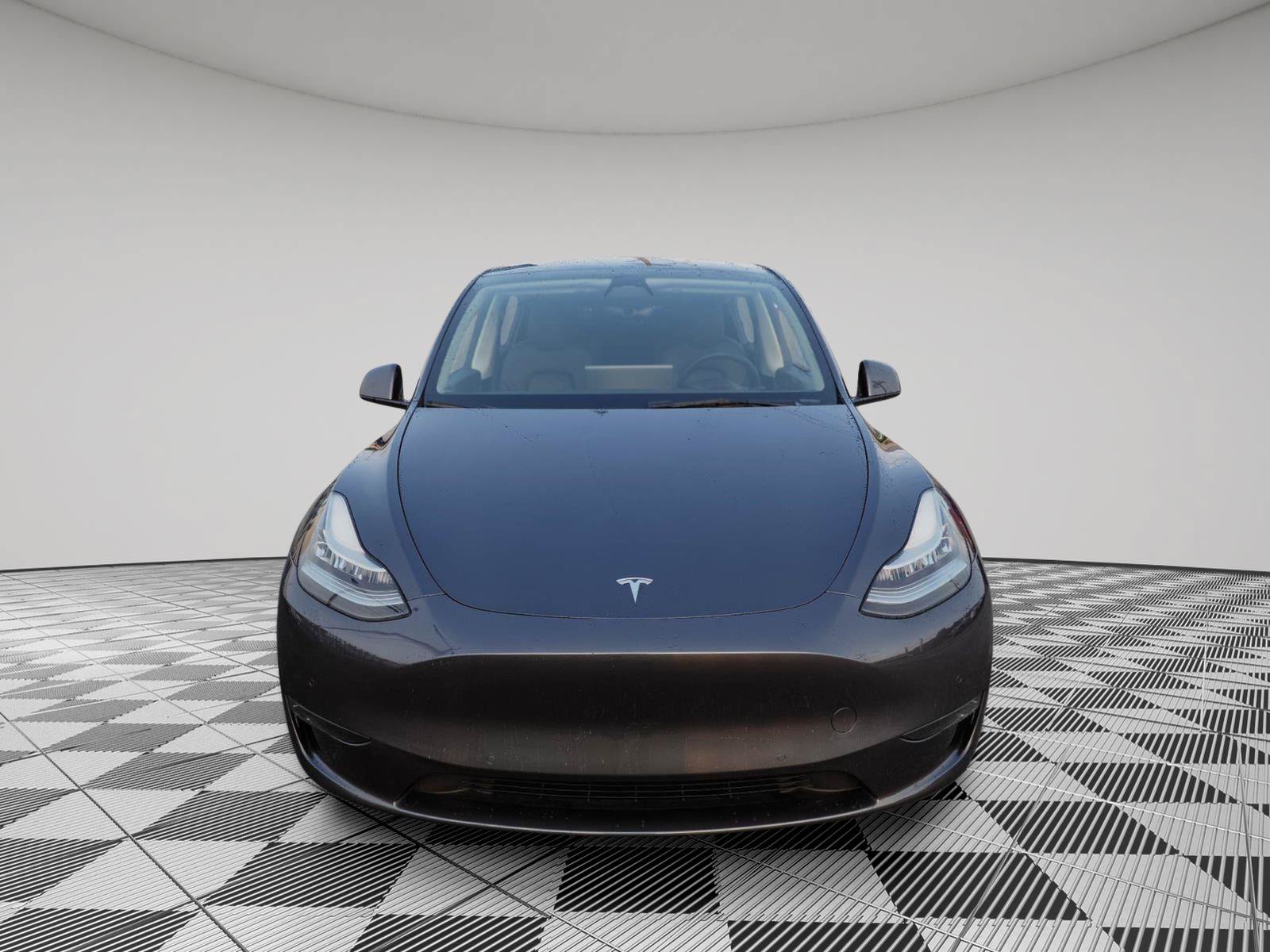 Used 2022 Tesla Model Y Long Range AWD/4WD image 2