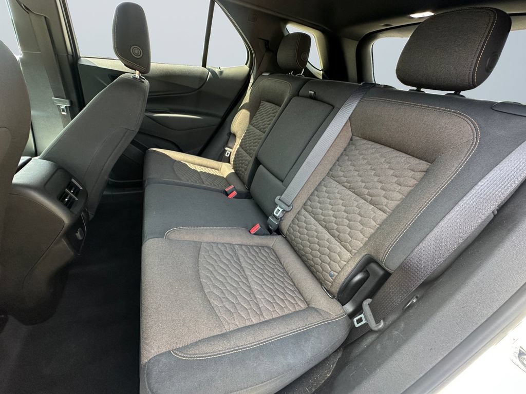 Used 2018 Chevrolet Equinox LT FWD image 13