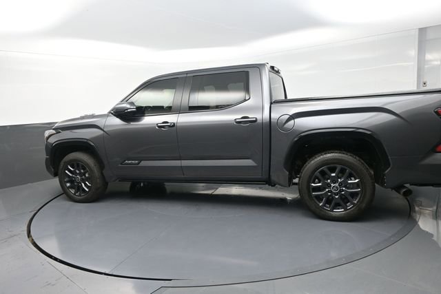 Used 2024 Toyota Tundra Platinum AWD/4WD image 56