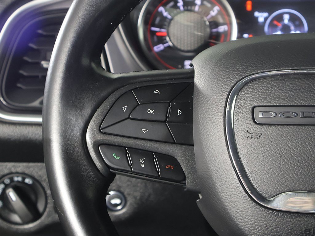 Used 2019 Dodge Challenger SXT image 30