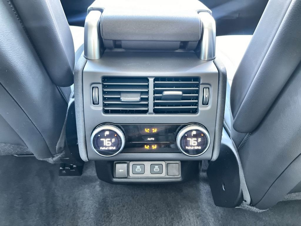 Certified 2025 Land Rover Discovery S image 16