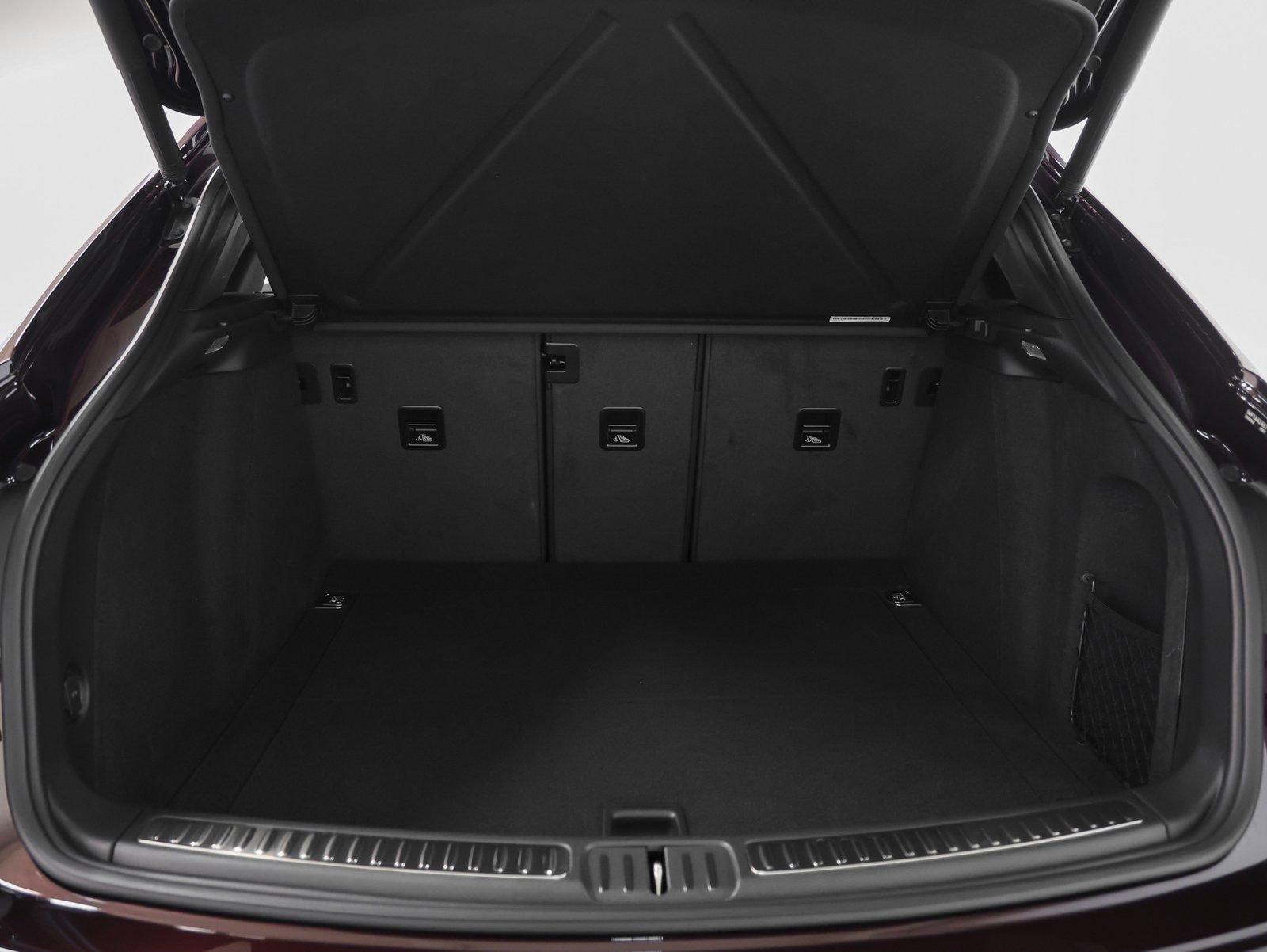 New 2026 Porsche Macan image 17