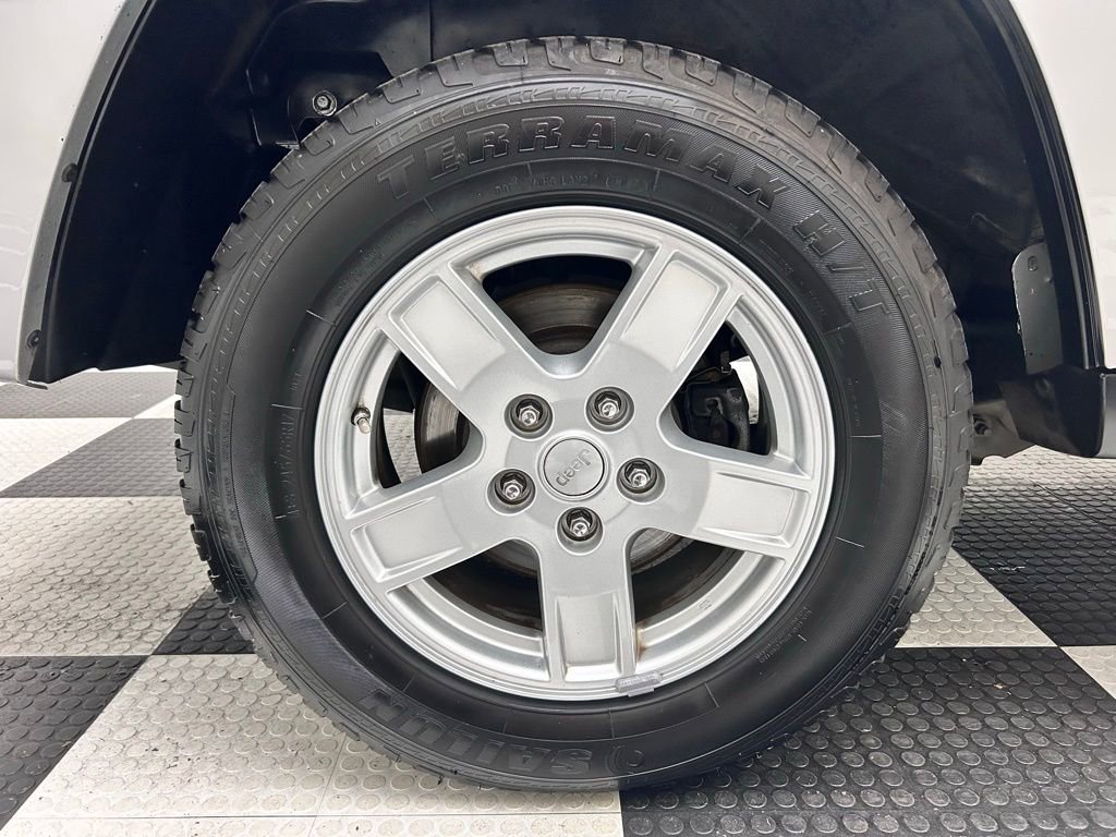 Used 2007 Jeep Grand Cherokee Laredo AWD/4WD image 8