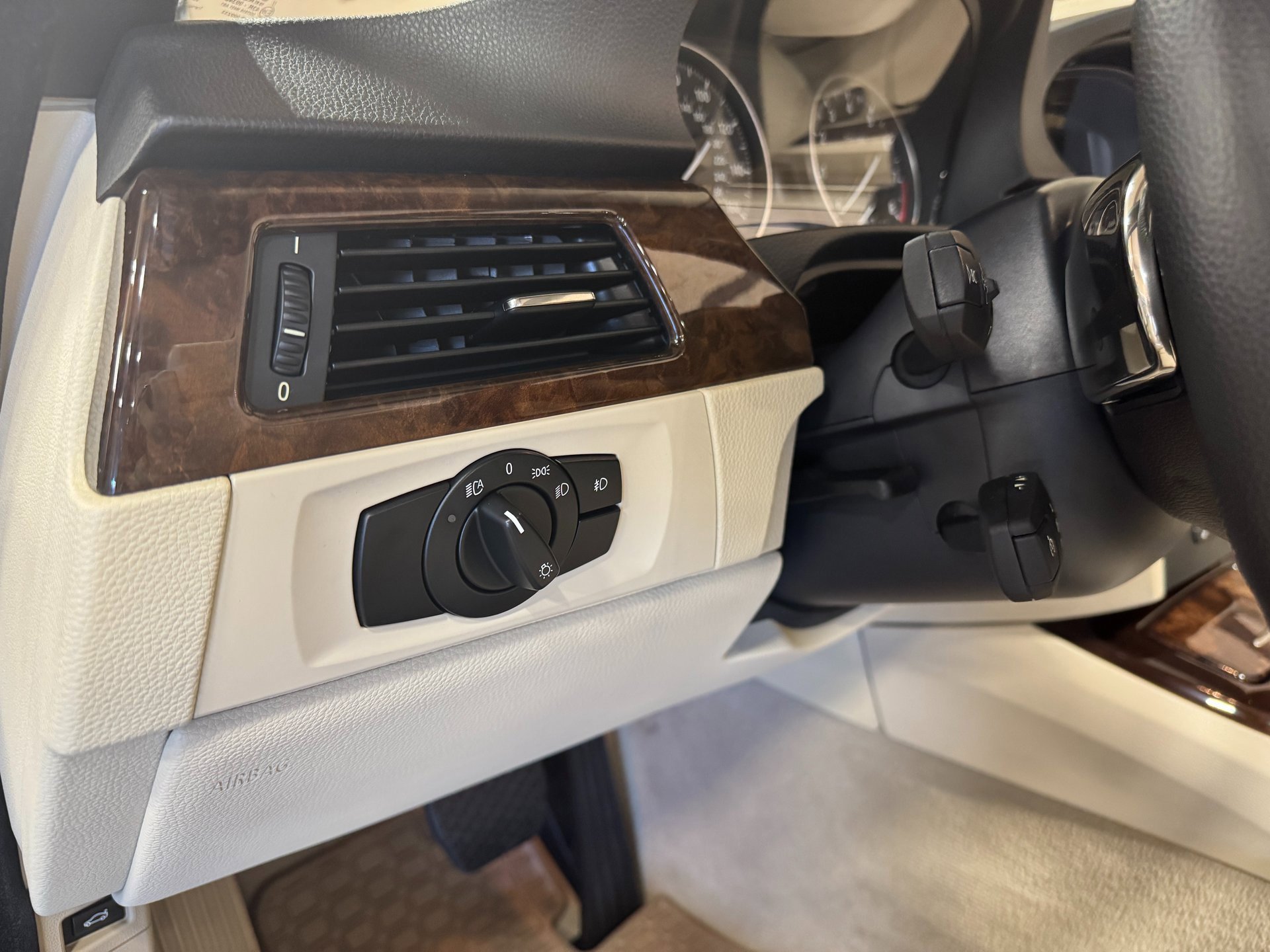 Used 2008 BMW 335i Convertible image 50